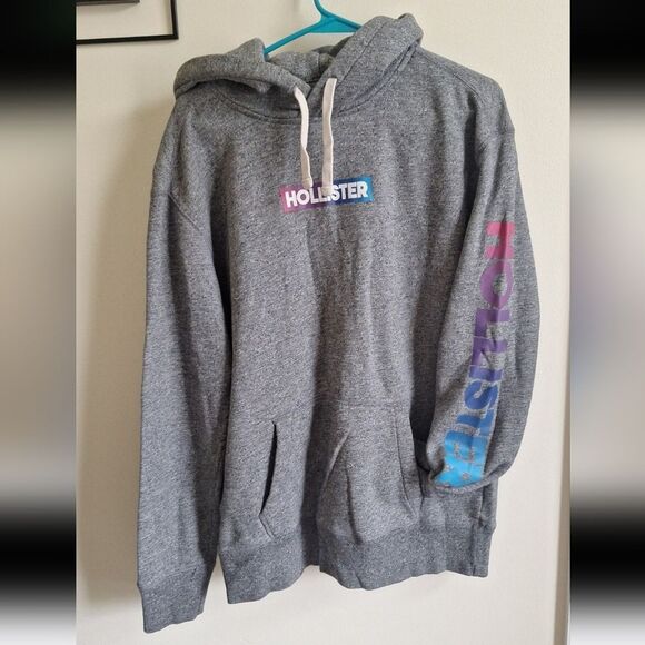 Hollister Men's Hoodie Size Medium - Picture 2 of 9